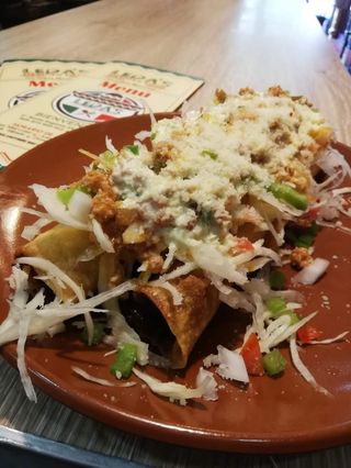 Tacos Flauta De Pollo