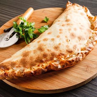 PIZZA CALZONE DE FLOR