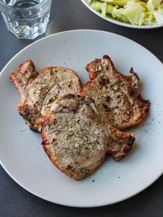 Chuleta de cerdo frito (tonkatsu)