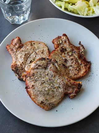 Chuleta de cerdo frito (tonkatsu)