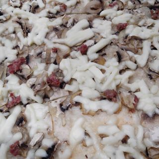 Funghi e salsiccia