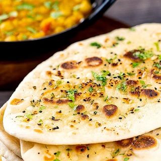 Garlic naan