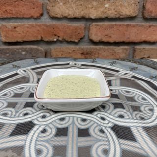 ქინძის ცხარე სოუსი 90გრ