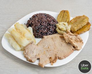 86 Plato Criollo De Pata Asada en Cazuela