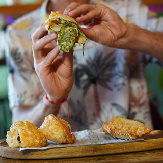 Empanada De Espinaca Y Provolone