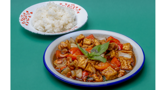 WEGE Tofu z tajską bazylią i orzechami arachidowymi