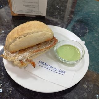 Pulga pechuga de pollo a la plancha 