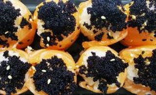 B3. Bigne Tobiko