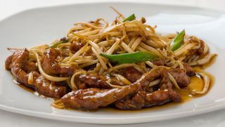 49. Ternera Salteada Con Brotes De Soja