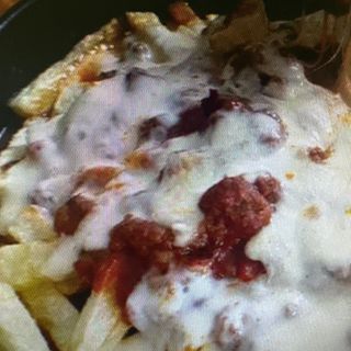 Patatas Fritas Boloñesa