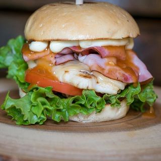 Meniu burger Smokey chicken 500 g