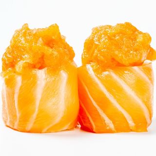 139. Gunkan salmone - 2 pezzi