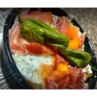 Huevos Rotos Con Jamón Serrano