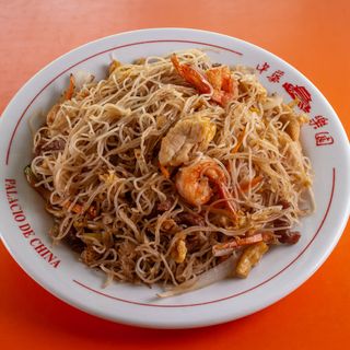 105A. Fideos de arroz con gambas