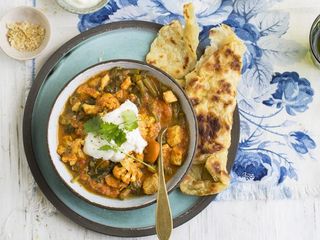 Pollo al curry e roti