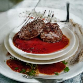 Медальйони з свинини