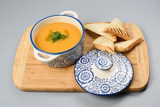 Ciorbă de potroace (cu aripi de curcan)