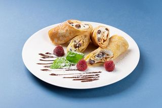 Naleśniki z twarogiem i rodzynkami 2 szt.