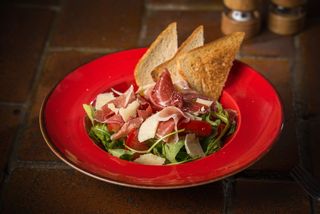 Salata prosciutto crudo