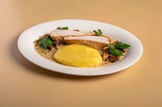 Куриное филе с картофельным пюре 