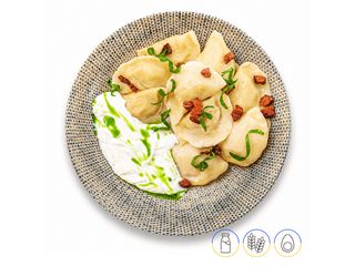 Varenyky de patata con crema de yougur y chicharrones (250/50g)