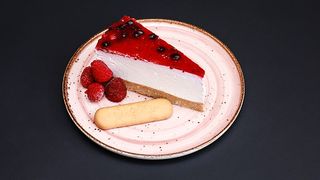 Posni Cheesecake sa šumskim voćem