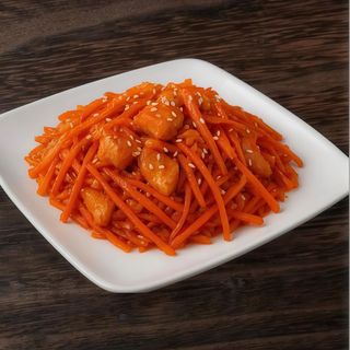 Koreańska sałatka „He” z sandaczem