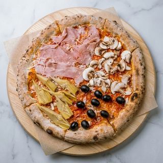 Pizza 4 Estaciones (30 Cm.)