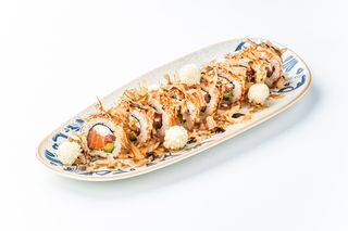 Туна-боніто рол з лососем та сирними кульками 