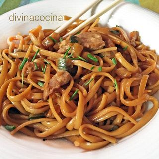 Tallarines Fritos Con Cerdo