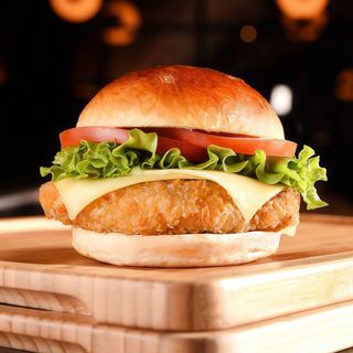 Menú Burger De Pollo Crunchy Premium