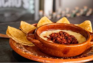 Fundido De Queso Y Pollo (3 Uds.)