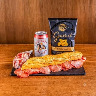 Combo Bocadillo De Lomo Y Cerveza