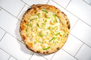 Pizza Chicken Alfredo veggie
