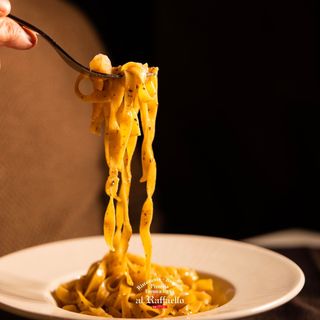 Tagliatelle al Tartufo Nero e Tartare di Gambero