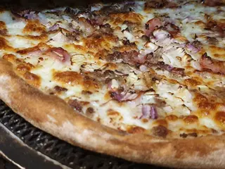 Pizza Boloñesa
