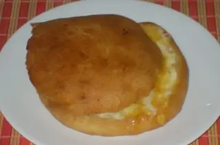 Lepinja sa kajmakom
