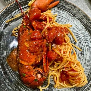 Spaghetto Con Astice E Pomodorini