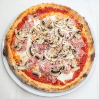 Prosciutto e funghi