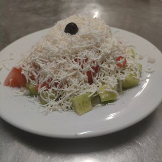 20. Шопска салата (300г)