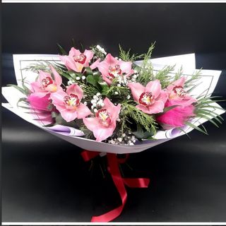 Buchet cu 7 cupe de cymbidium 