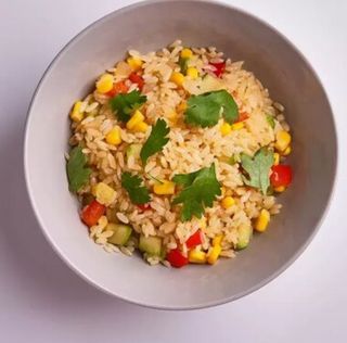 Рис с овощами и яйцом