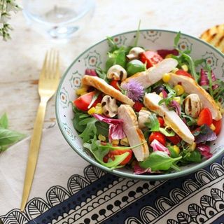 Pileća file salata bez glutena 300gr