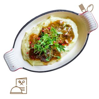 ESTOFADO DE TERNERA GOULASH CON PURÉ DE PATATA