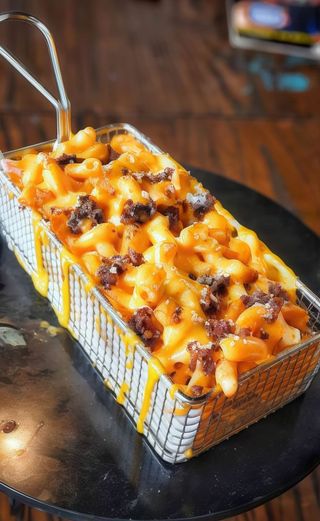 MAN N CHEESE LOADED FRIES 450GR
