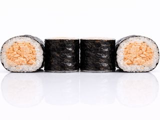 Hosomaki z pieczonym łososiem 8szt.