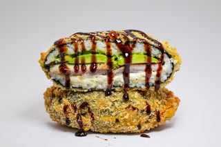 Суші-бургер з вугрем (420г)