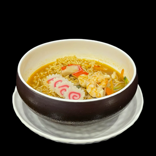 M220 Ramen con misto mare