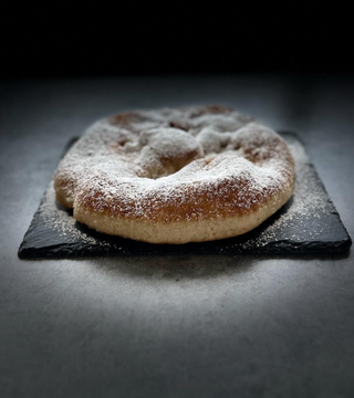 Scoverga cu zahăr pudră