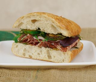 Spianata romana și Scamorza dulce